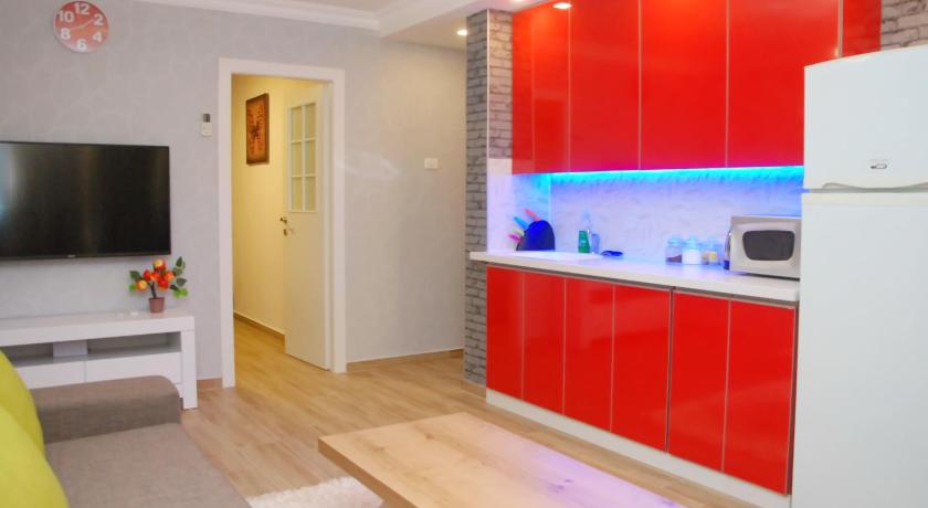 City Apartments - image 25