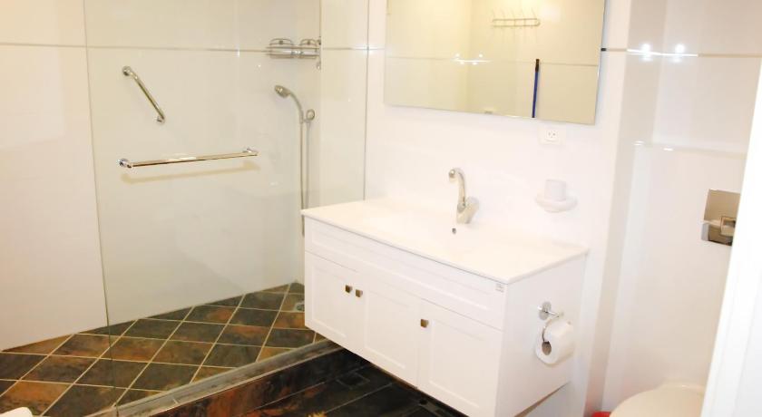 City Apartments - image 28