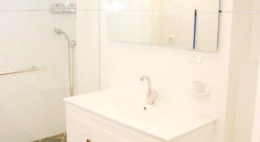 City Apartments - image 22