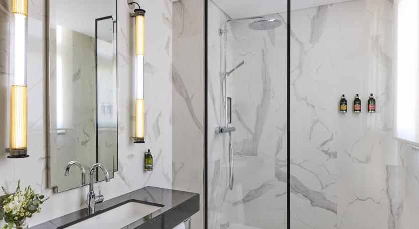 Image of Suite Premier 2