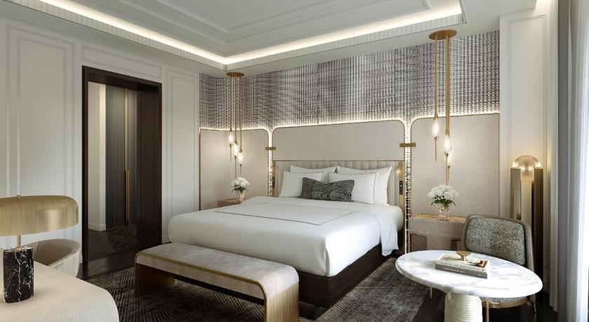Image of Penthouse Suite 1 King Bedroom on 28th floor, Living & Dining Rooms, Kitchenette 0