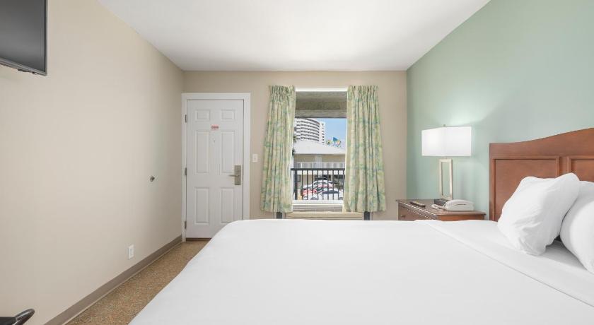 Image of Queen Room 3