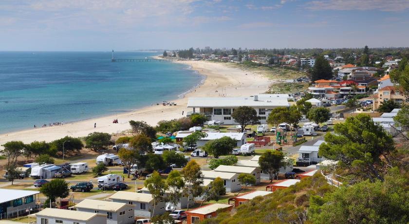 Brighton Beachfront Holiday Park Adelaide — Hotel in Adelaide