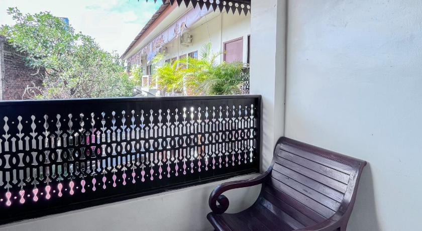 RedDoorz Syariah near Suncity Waterpark Sidoarjo - image 13