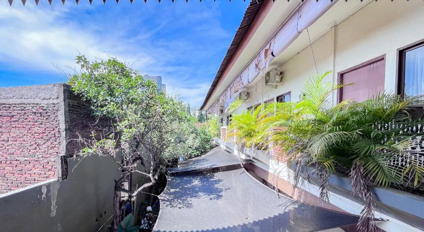RedDoorz Syariah near Suncity Waterpark Sidoarjo - image 7