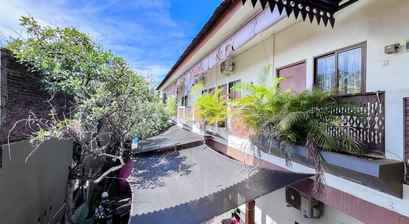 RedDoorz Syariah near Suncity Waterpark Sidoarjo - image 6