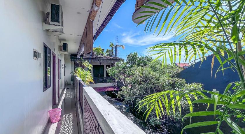 RedDoorz Syariah near Suncity Waterpark Sidoarjo - image 5