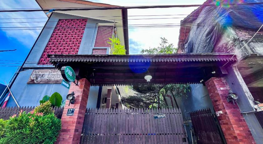 RedDoorz Syariah near Suncity Waterpark Sidoarjo - image 16