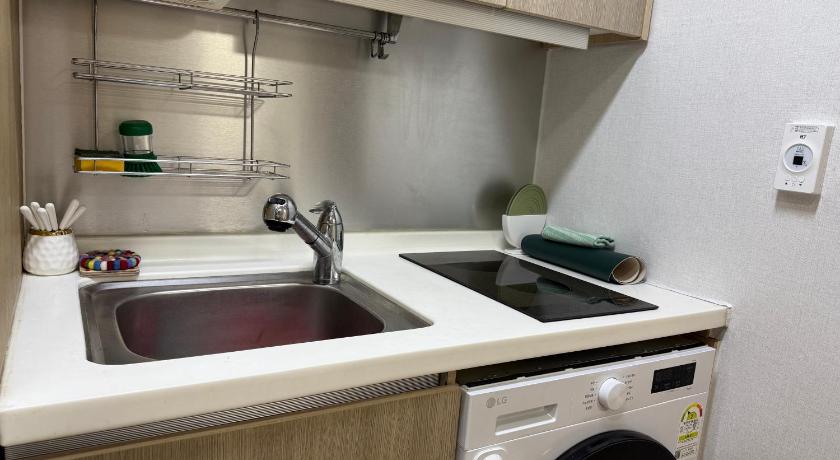 首尔 Apartment near Gangnam and Nambu bus Terminal Queen size bed 住宿 餐厅