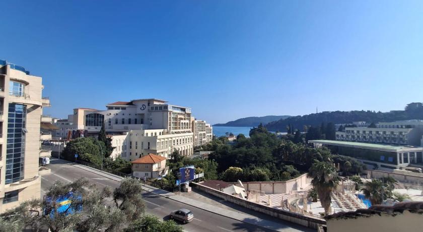 Sunlight Apartments Becici