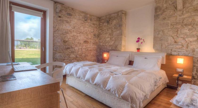 New Villa Carlotta