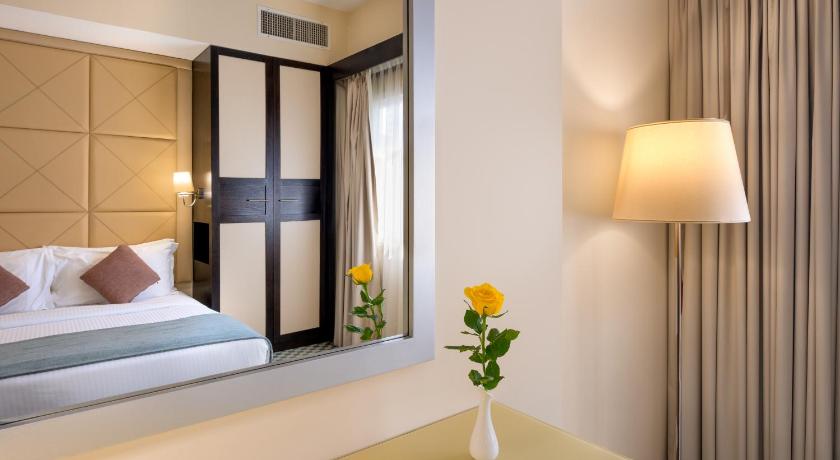 Image of 2 Bedroom Suite 15