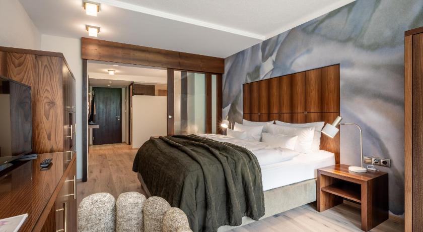Image of Junior Suite 0