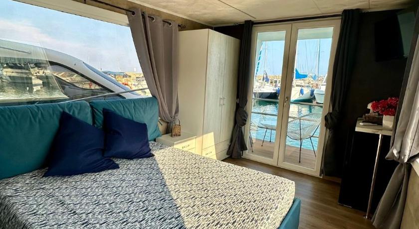 Houseboat Andora Riviera Luxury