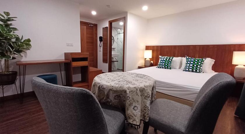 キナバル国立公園 Sling & Stone Mountain Suites 5つ星 ホテル スイート