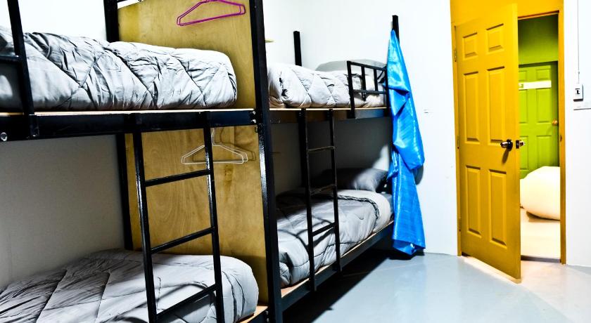 รูปของห้องพักรวมชายหญิง (Mixed Dormitory Room) 4