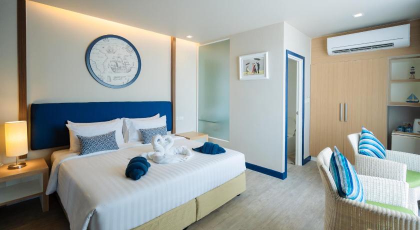 Image of Deluxe Room Sea View 0