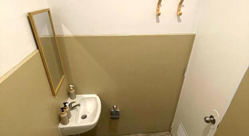 Image of Budget Double or Twin Room 16