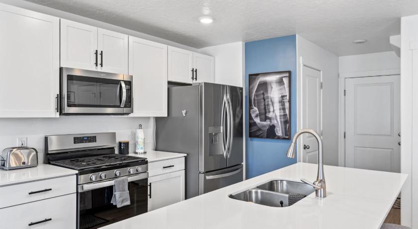 리하이 (UT) Modern 3BR Townhome in Lehi UT 4성급 숙소 객실