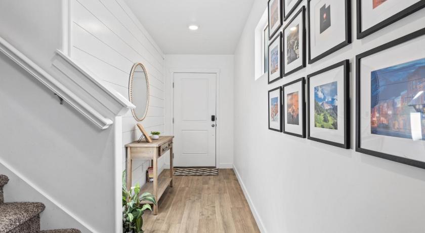 리하이 (UT) Modern 3BR Townhome in Lehi UT 4성급 숙소 레스토랑