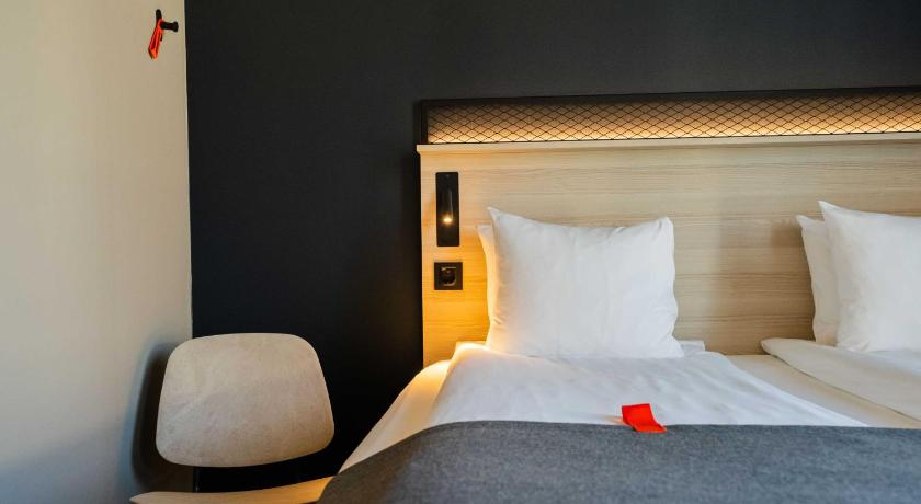 Image of Small Double Room 9