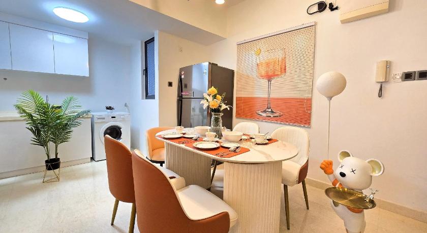 Johor Bahru Loft Suite Seaview JB CIQ 7Pax 4-Star Guesthouse restaurant