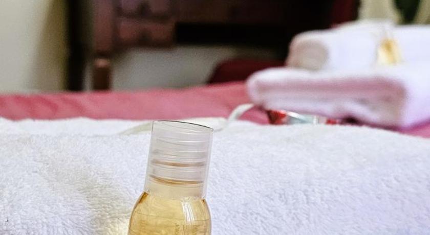 ローマ Titina B&B 3つ星 ホテル ロビー