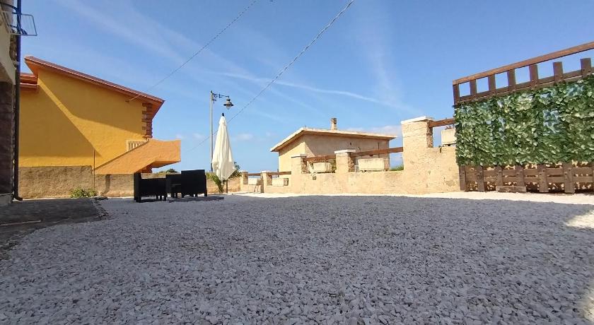 トレスヌラゲス Delfini Apartment 4つ星 ゲストハウス 施設