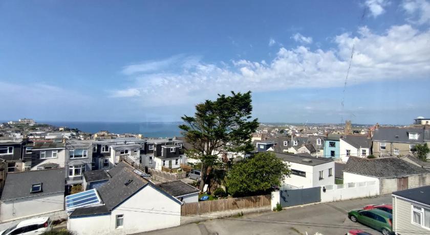 Oceanview Penthouse - image 11