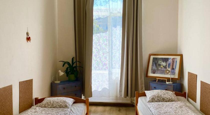 Image of Standard Twin Room 1