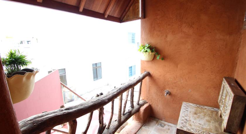 Image of Classic Double Room with Balcony 5