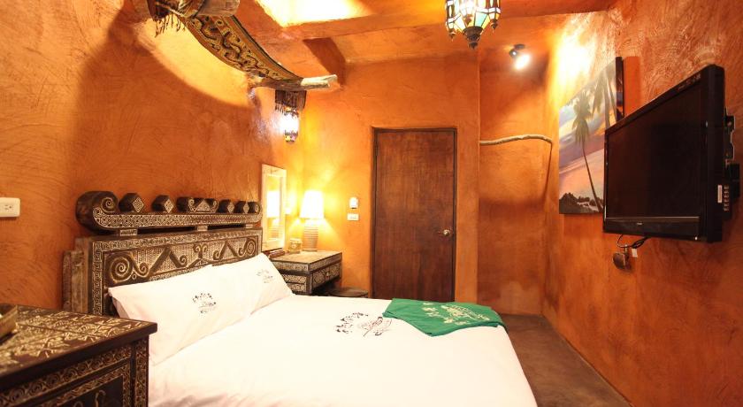Image of Classic Double Room with Balcony 3