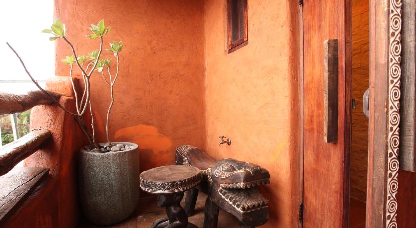 Image of Classic Double Room with Balcony 4