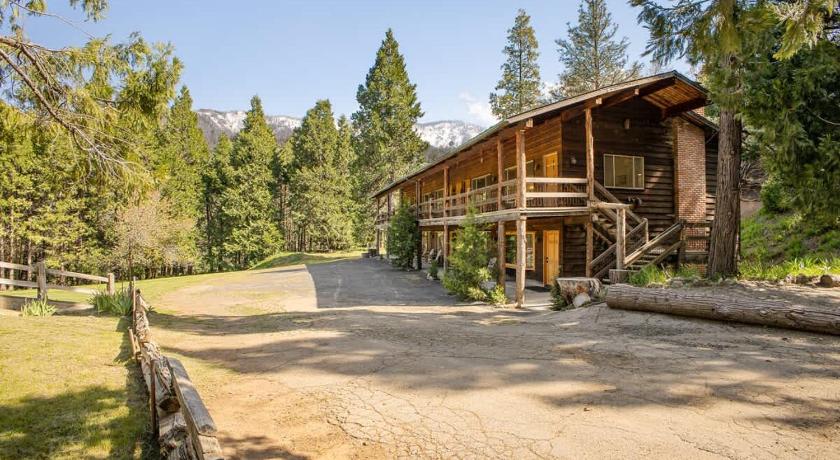 波特维尔 (CA) Mountain Nook CN Lodge #4 3星级 住宿 外观