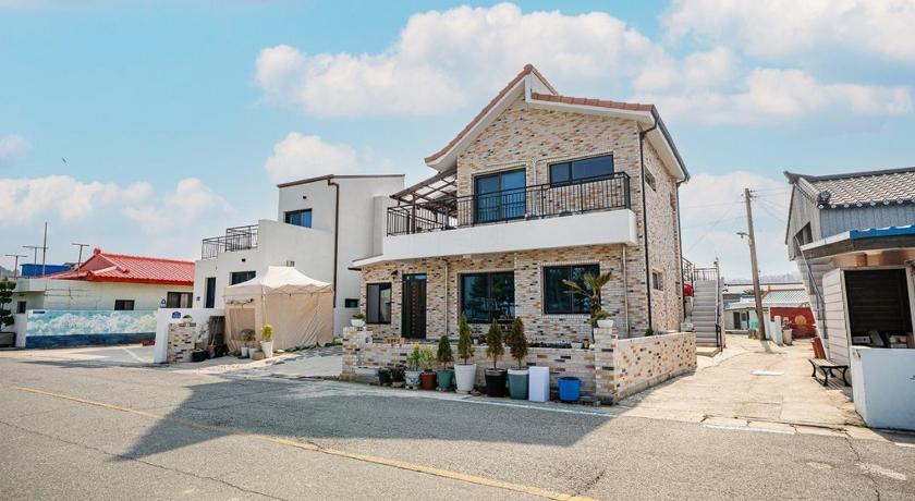 Uljin Uljin Jeongdam-eun House Ocean View Pension 2-Star Guesthouse lobby