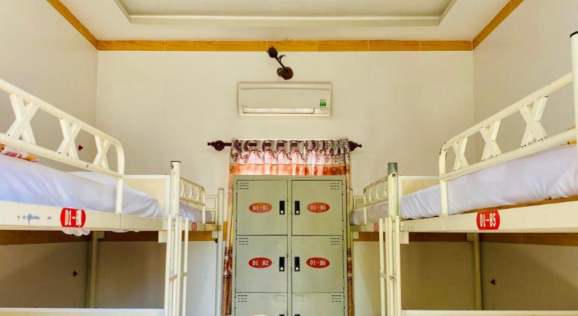 Image of Bed in 8-Bed Mixed Dormitory Room 1