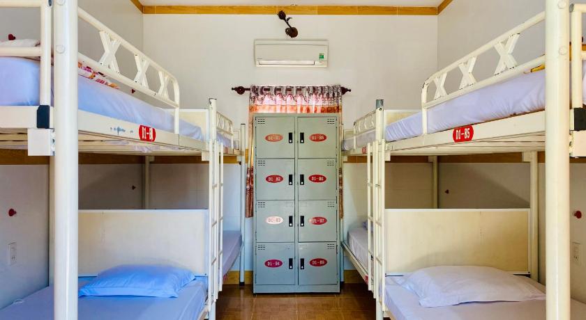 Image of Bed in 8-Bed Mixed Dormitory Room 0