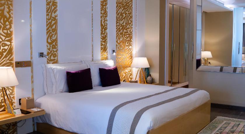 Image of DANA SUITE 5