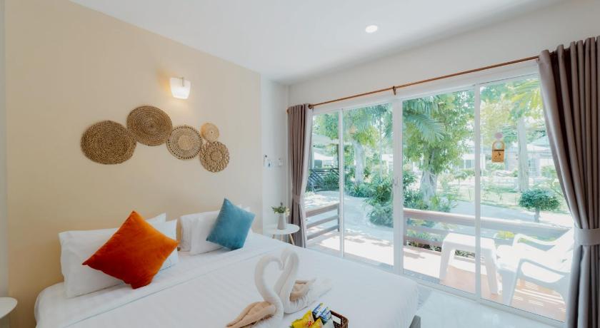 Image of Cozy Style with Garden View One 0
