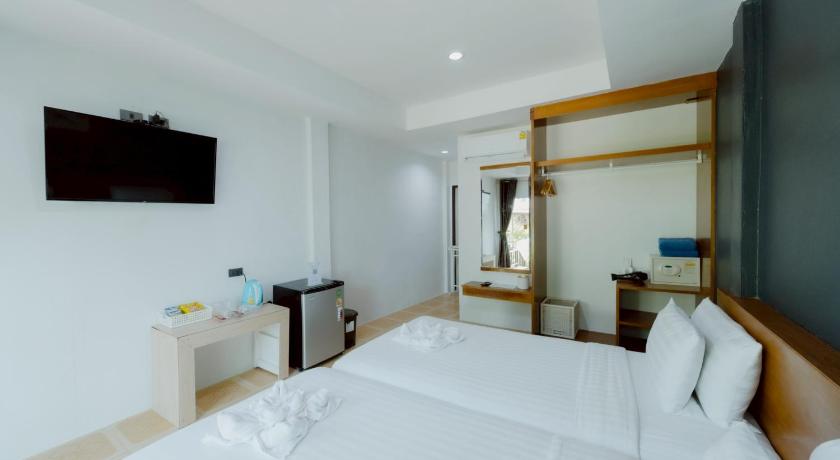Image of Premier Coastal Room 8