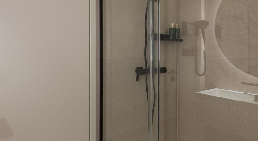 Image of Junior Suite with Spa Access 3