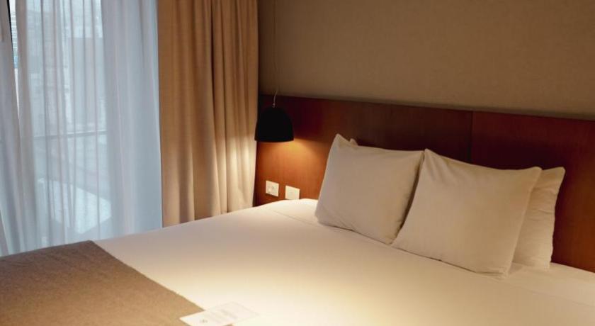 Image of Deluxe King Suite 6