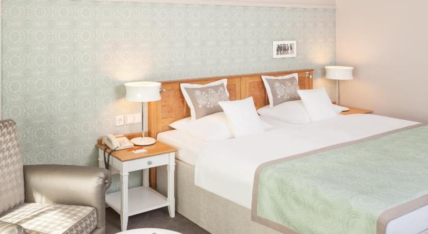 Image of Doppelzimmer Landseite mit Balkon 1