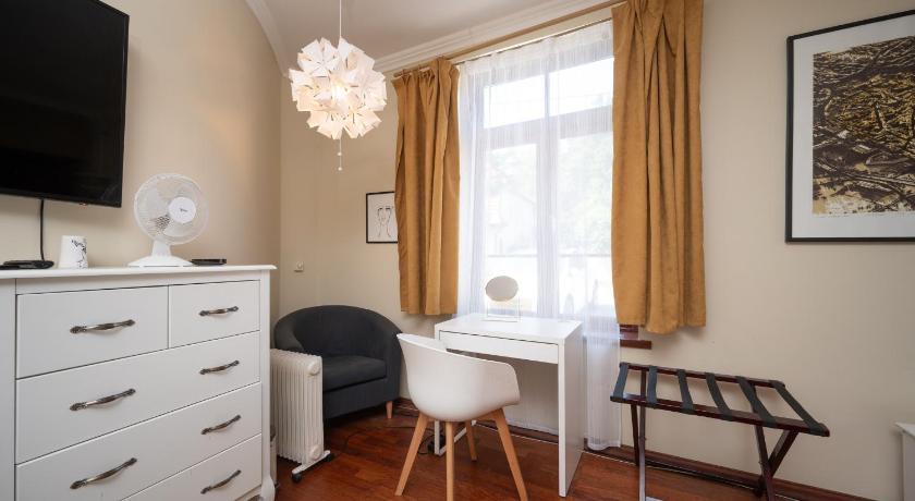 Image of King Room 4