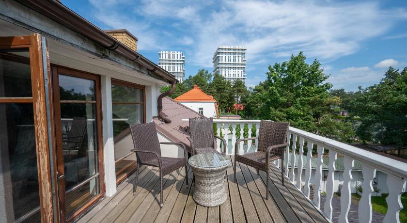 Image of Suite with Balcony 4