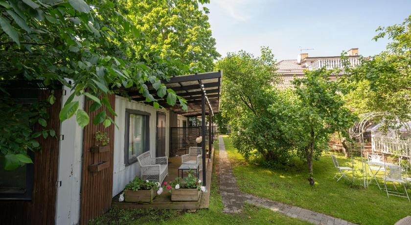 Image of Studio with Garden View 8