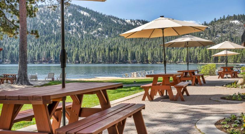 特拉基 (CA) Beautiful Studio W/Kitchenette #134 at Donner Lake Village 4星级 住宿 泳池