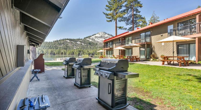 特拉基 (CA) Beautiful Studio W/Kitchenette #134 at Donner Lake Village 4星级 住宿 大堂