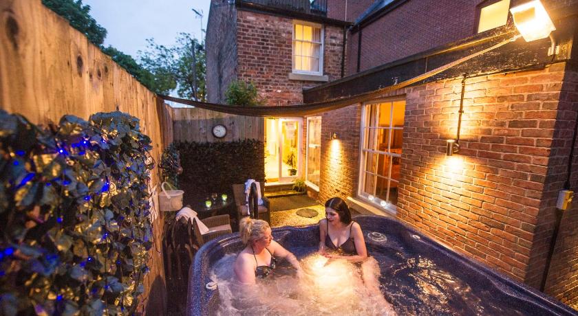 Chester Apartments — Hotel in Chester