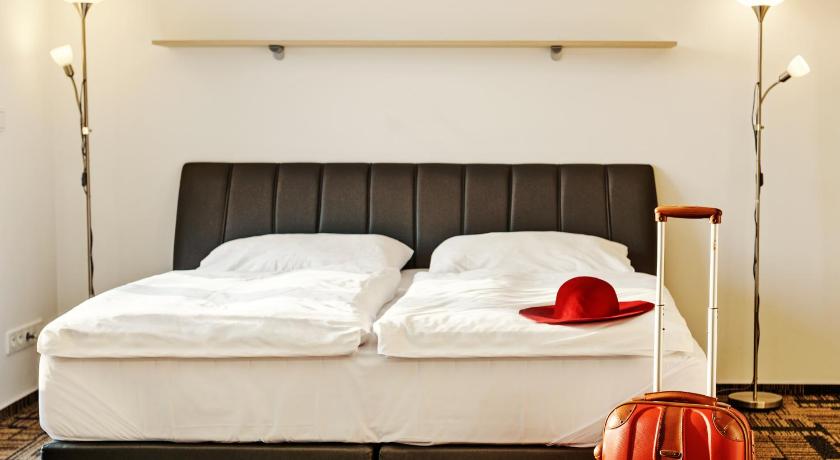 eFi Palace Hotel photo
